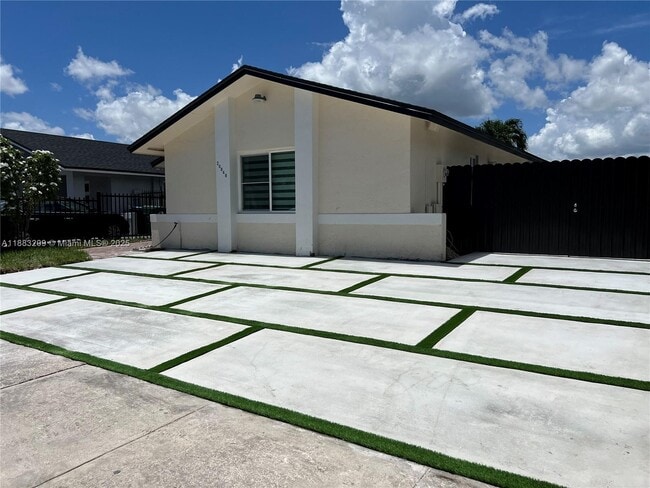 Building Photo - 20848 SW 118th Ave
