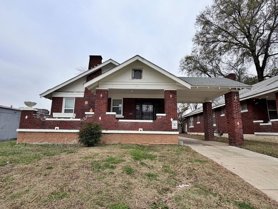 Primary Photo - Recently Renovated Brick Home Minutes Away from Crosstown, Midtown, Rhodes & More!
