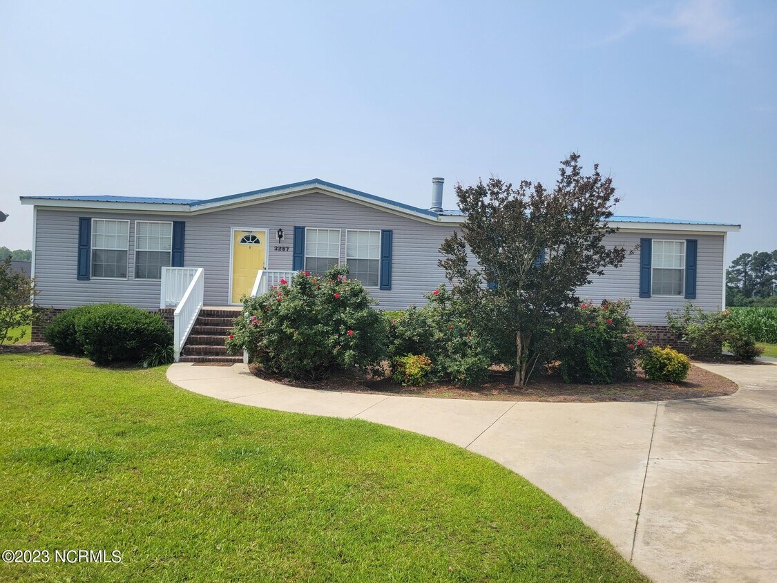 3287 Catherine Lake Rd, Chinquapin, NC 28521 House Rental in Chinquapin, NC