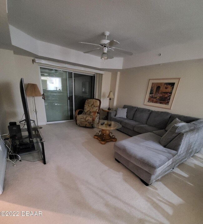 Foto del edificio - 4670 Links Village Dr