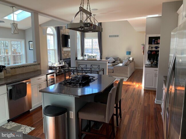 Foto del edificio - 26 Hidden Oaks Blvd
