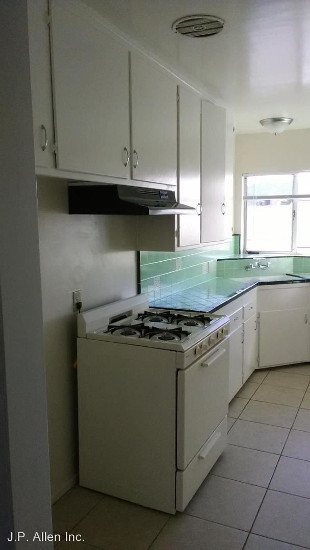 Foto del edificio - 402 E Palmer Ave