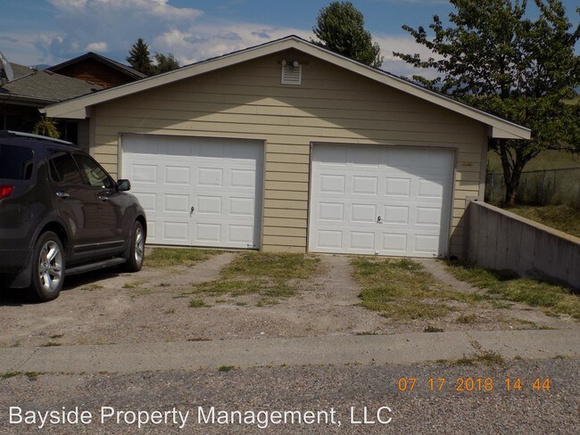 Building Photo - 509 22nd Ave W