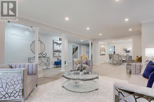 Photo du bâtiment - 46 Harvest Moon Dr