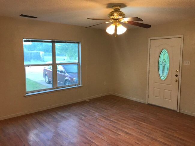 Foto del edificio - 3605 Eagle Pass Rd