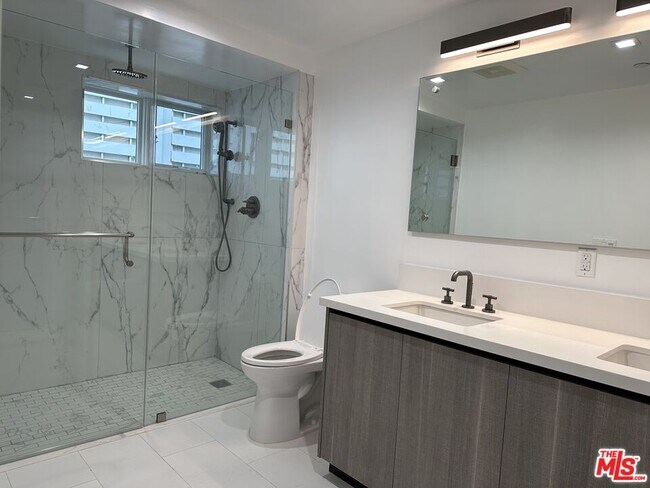 Foto del edificio - 9842 Vidor Dr