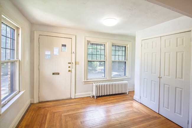 Building Photo - 428 S Trenton Ave