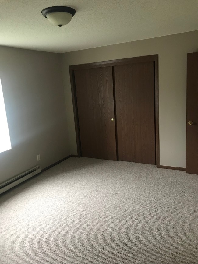 bedroom1 - 103 S Columbus St