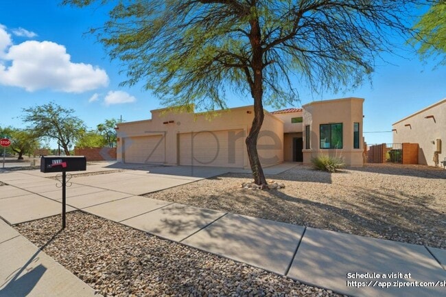 Building Photo - 8119 N Peppersauce Dr