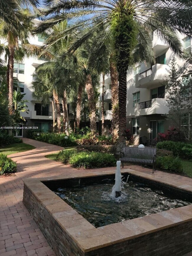 Foto del edificio - 2401 NE 65th St