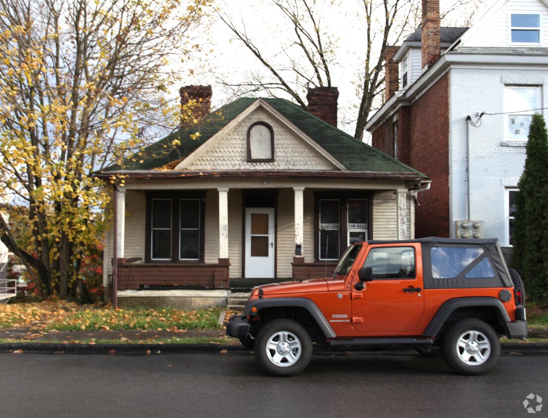 Primary Photo - 314 Gaston Ave