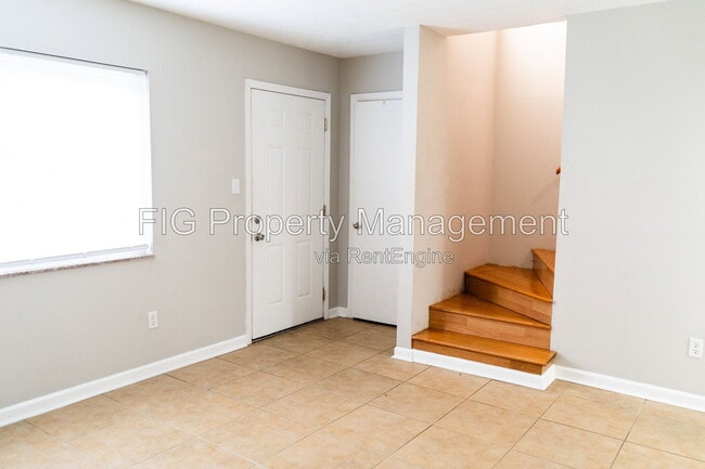Photo - 139 Louella Dr Apartment