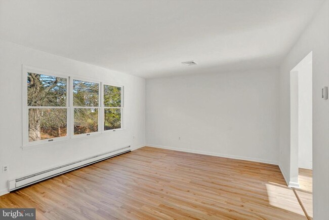 Building Photo - 5400 Curly Hill Rd