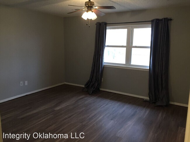 Building Photo - 3 br, 1.5 bath House - 12328 SW 15th Terrace