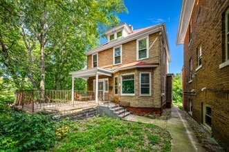 Building Photo - 502 W High St