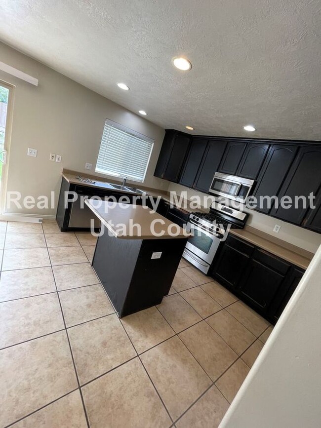 Foto del edificio - New Lower Price! 4 bedroom home in Lehi