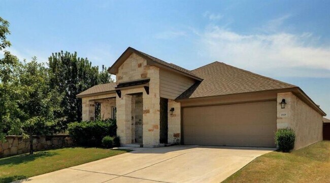 Foto del edificio - 1818 Sand Creek Rd