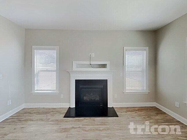 Foto del edificio - 834 Lakemont Dr