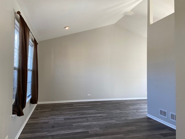 Building Photo - 11717 S Derby Ln