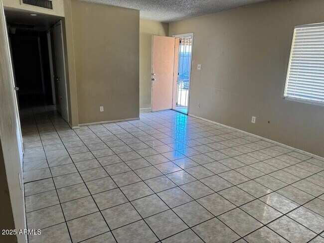 Foto del edificio - 4625 W Thomas Rd