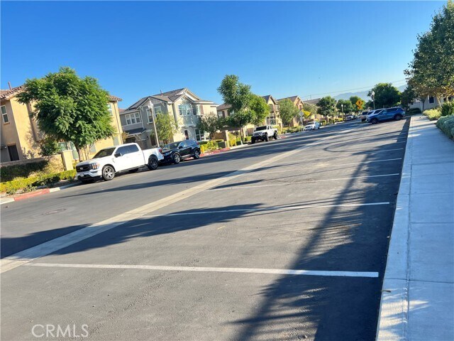 Foto del edificio - 16055 Dexter St