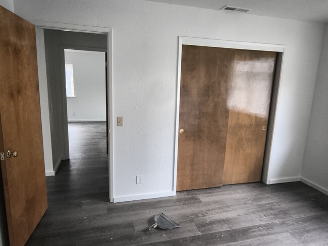 Building Photo - 310 Saint Michael Ct