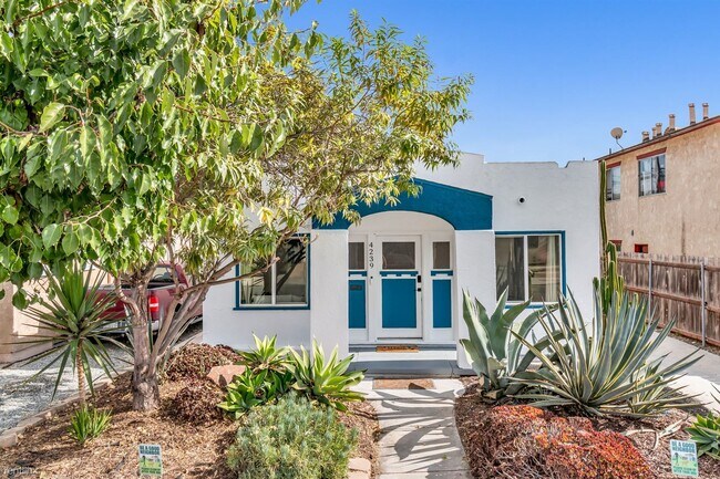 Foto del edificio - 3 br, 1.5 bath House - 4239 Cherokee Avenue