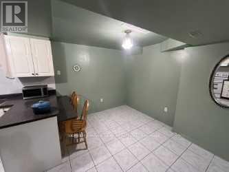 Building Photo - 250 Mountainberry Rd