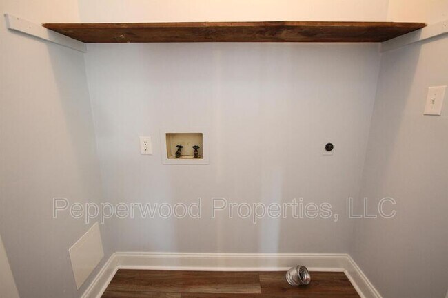 Foto del edificio - 105 Padgett Ct
