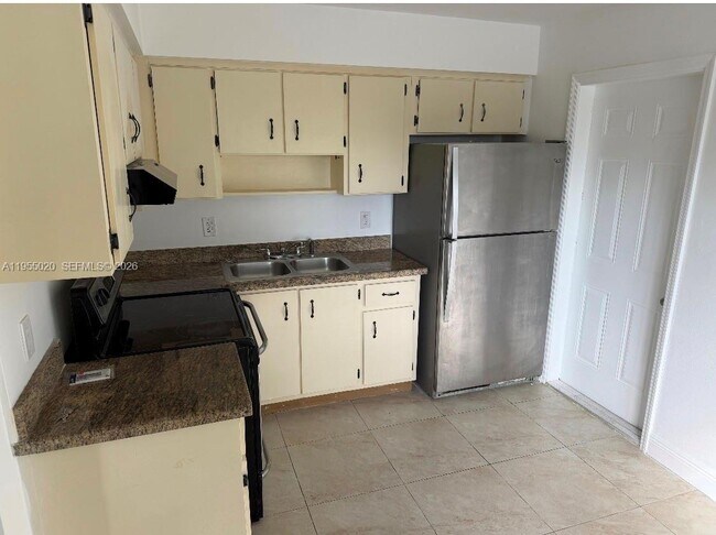 Foto del edificio - 4631 SW 33rd Ave