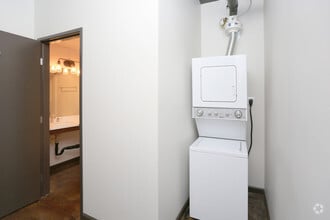 In-Unit Washer/Dryer - Square One