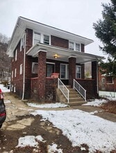 Building Photo - 3117 Walnut St