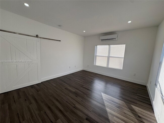 Foto del edificio - 3237 SW 4th St