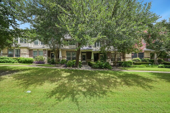 Building Photo - 2209 Stonepark Pl