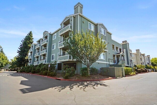 Foto del edificio - 1587 S Novato Blvd