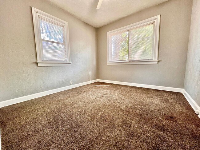 Building Photo - Charming 2-Bedroom Rental in River Park, S...