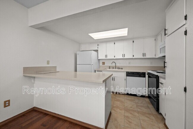 Foto del edificio - 601 R Ave