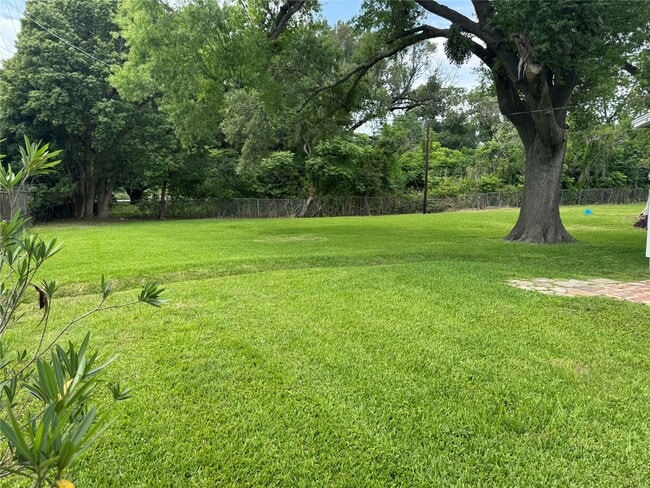 Building Photo - 413 Genoa Red Bluff Rd