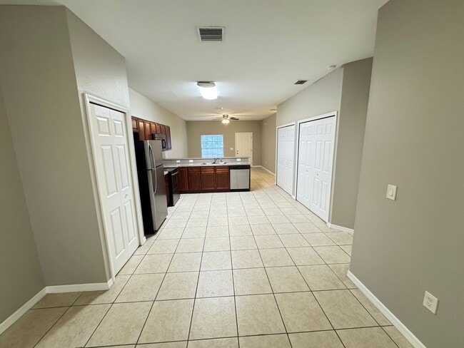 Building Photo - GORGEOUS, 3/2 Ready for Move-in!