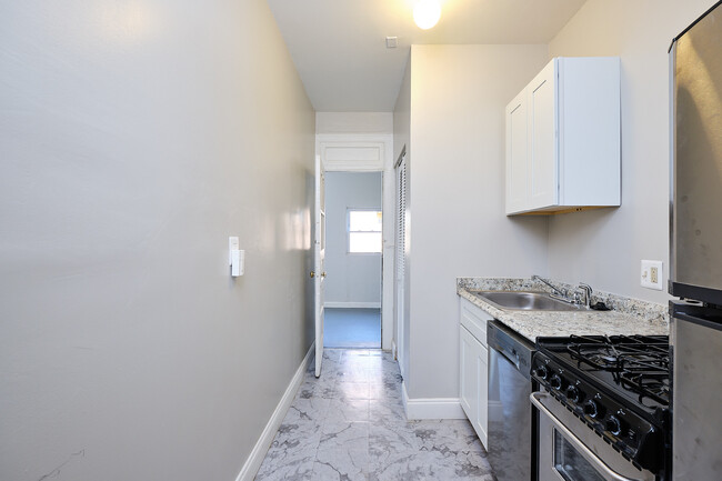 Building Photo - 1522 Isherwood St NE
