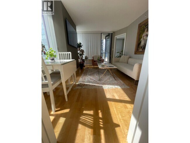 Photo du bâtiment - 928 Homer St