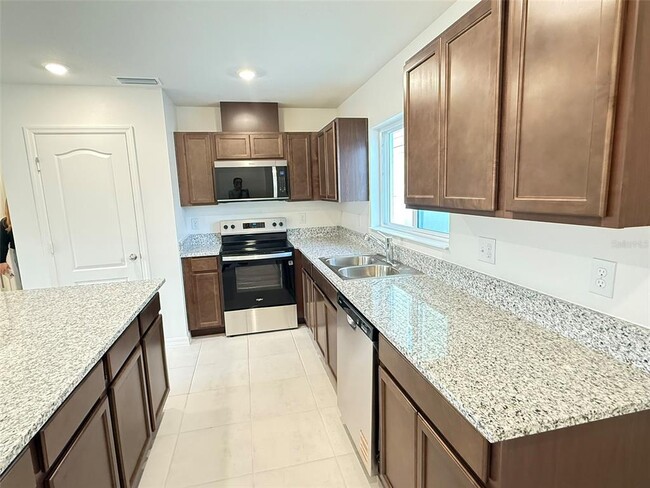 Building Photo - 8453 Monterey Pne Wy