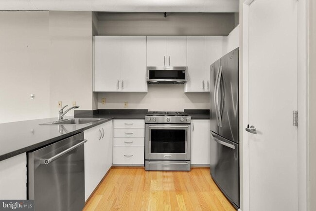 Foto del edificio - 1300 N St NW