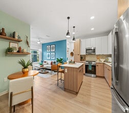 Building Photo - Elan Crown Point