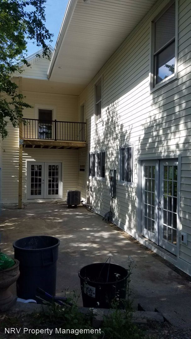 Foto del edificio - 5 br, 4.5 bath House - 1501 Downey Street