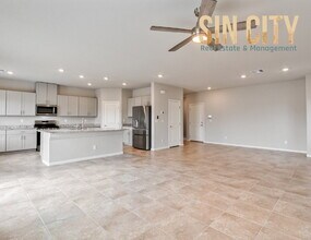 Building Photo - 1172 Strigose Ave