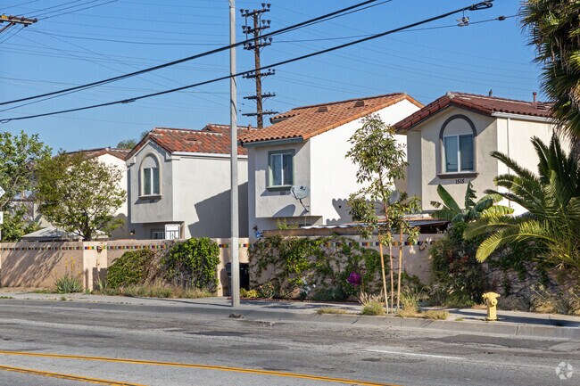 Foto del edificio - 1503-1641 E Gage Ave