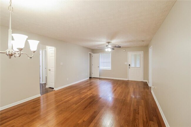 Building Photo - 259 Rocky Branch Dr