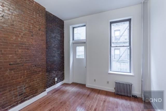 Primary Photo - 244 W 22nd St