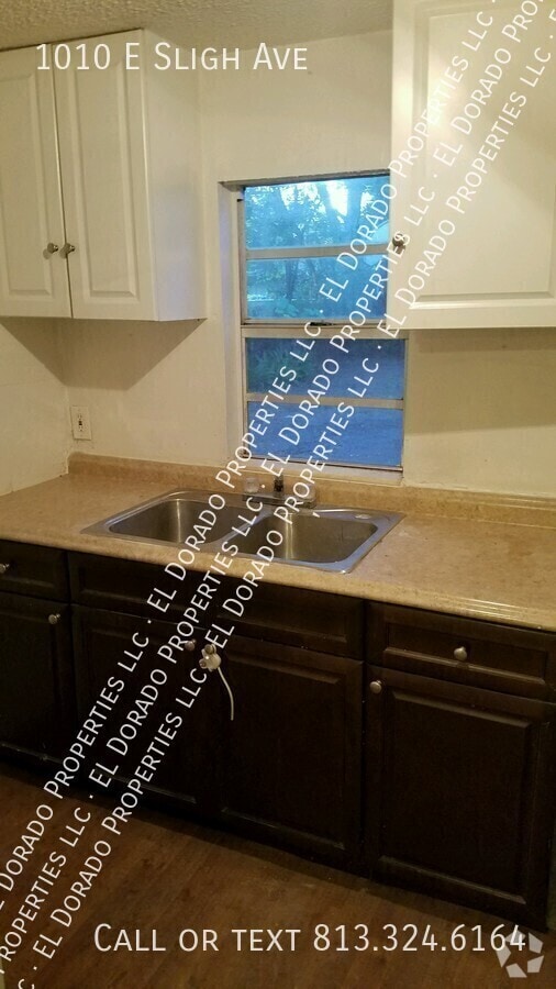 Building Photo - 1010 E Sligh Ave